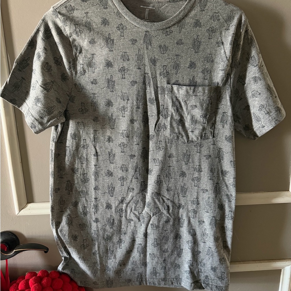 Amazon Essentials Gray Cactus Pattern T-Shirt